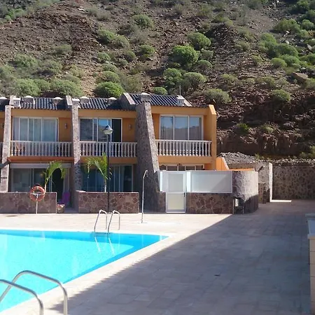 Nawa Tauro Relax Holiday home *
